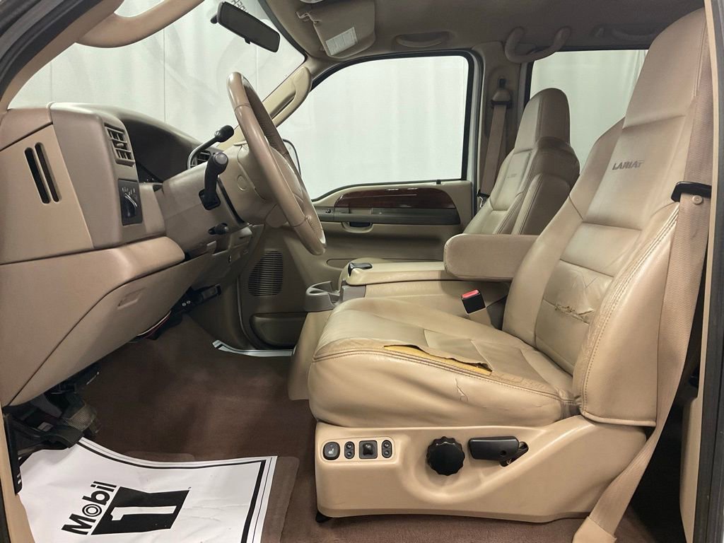Used 2004 Ford F350 Lariat image 4