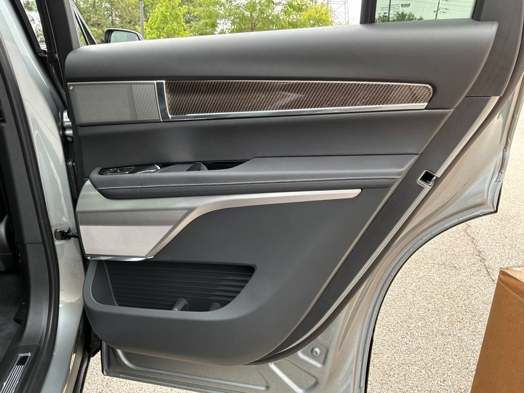 New 2027 Cadillac Vistiq Premium Luxury AWD/4WD image 41