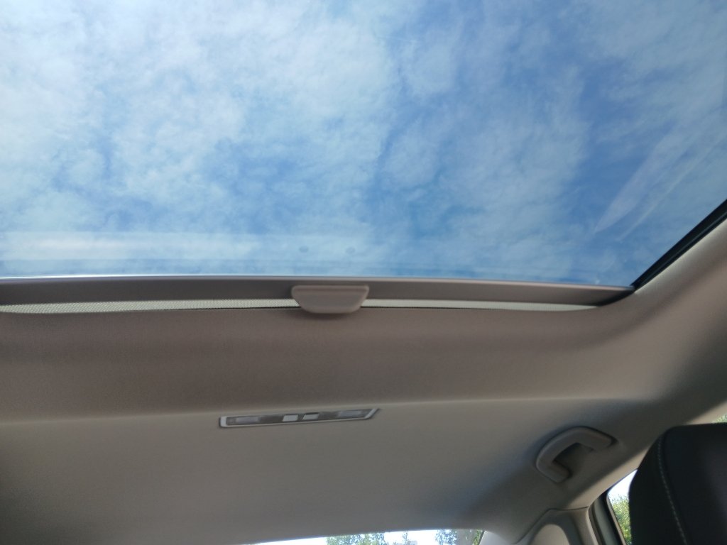 Certified 2025 Volkswagen Jetta SE w/ Sunroof Package FWD image 25