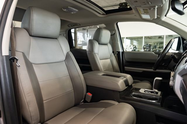 Used 2019 Toyota Tundra Limited w/ Limited Premium Package AWD/4WD image 28