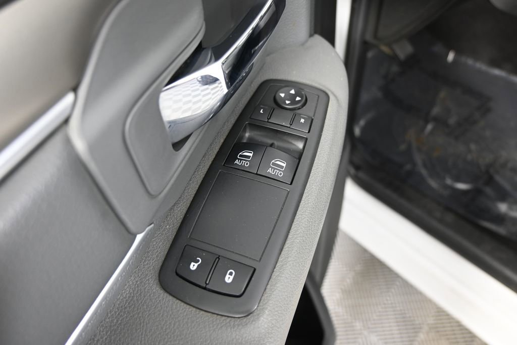 Used 2018 RAM 2500 Tradesman w/ Chrome Appearance Group image 20