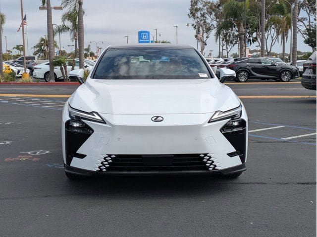 New 2026 Lexus ES 350e FWD image 2