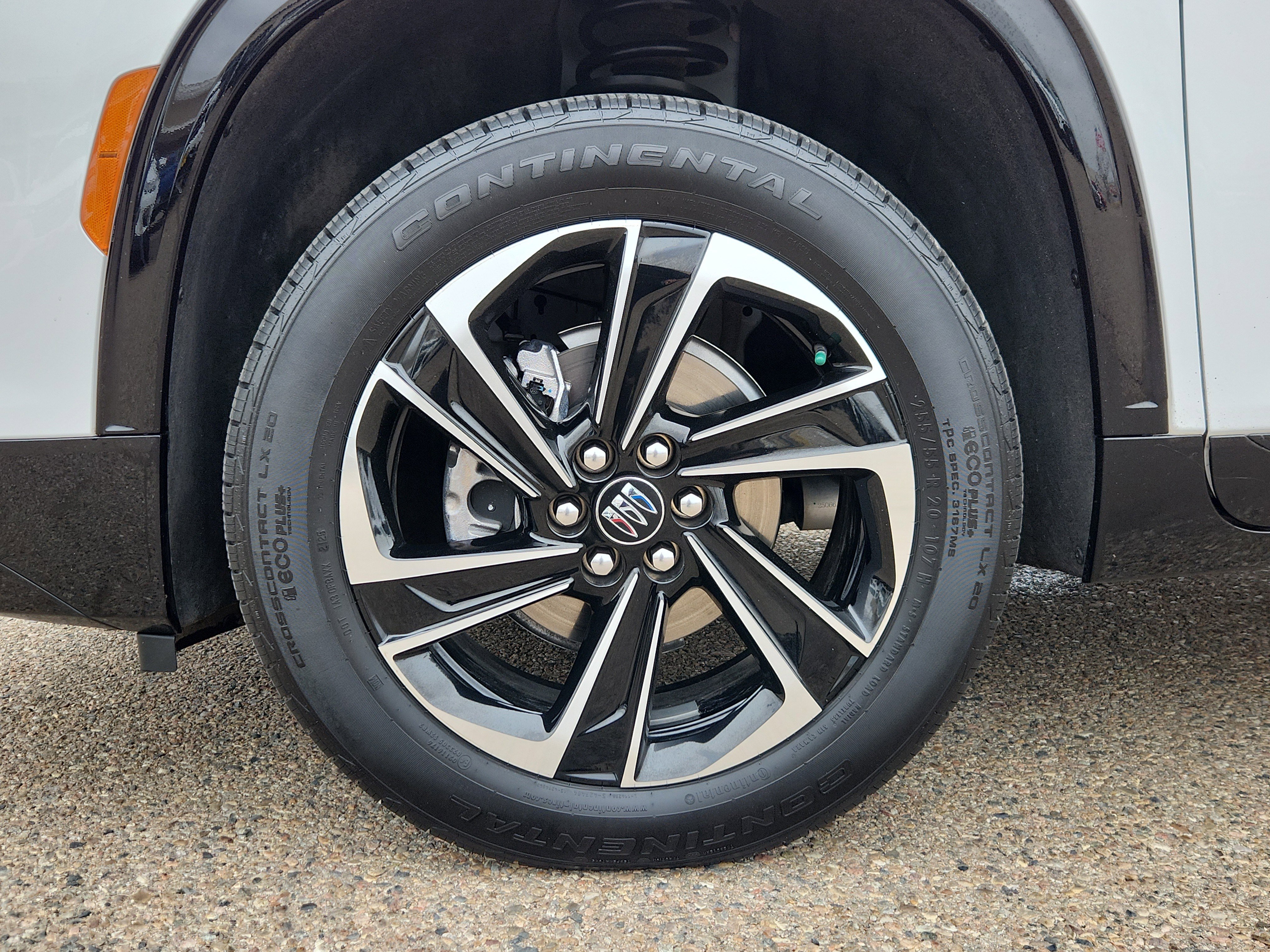 Used 2025 Buick Enclave Sport Touring image 17