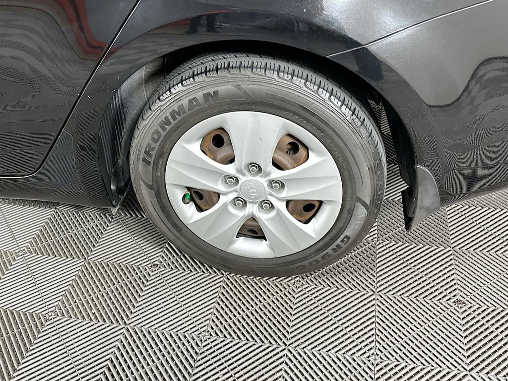 Used 2015 Kia Forte LX image 32