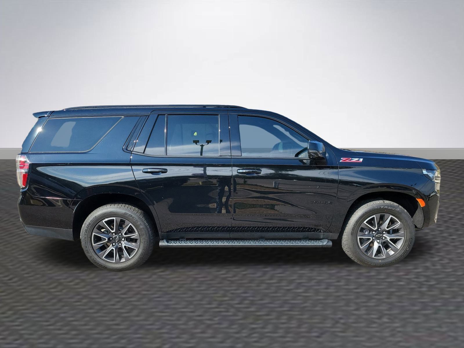 Used 2021 Chevrolet Tahoe Z71 w/ Luxury Package image 4