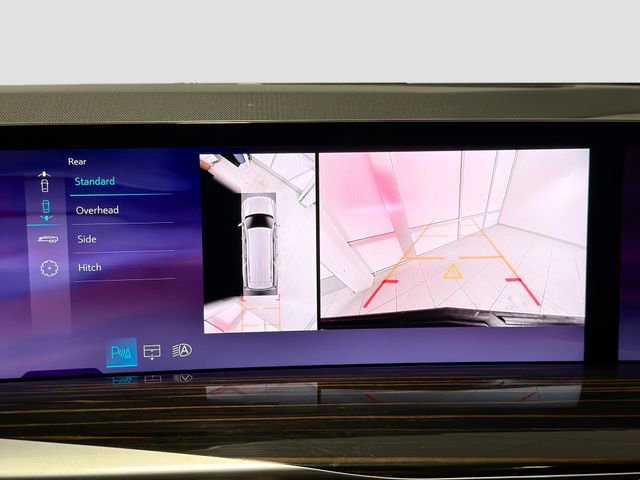 Certified 2025 Cadillac Escalade ESV Premium Luxury image 14