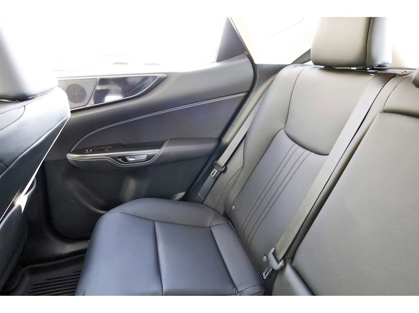 Used 2025 Lexus NX 350 AWD image 9