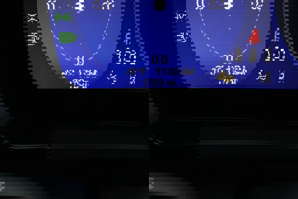 Used 2025 Porsche Macan Electric w/ Premium Package image 14