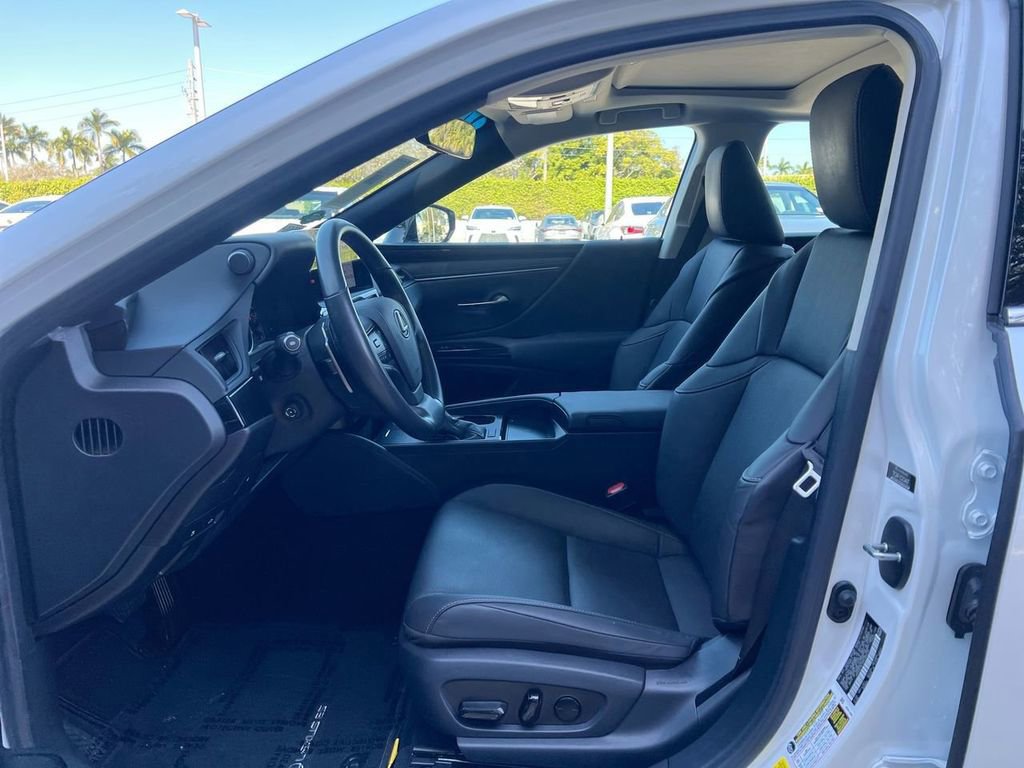 Certified 2024 Lexus ES 350 w/ Premium Package image 12