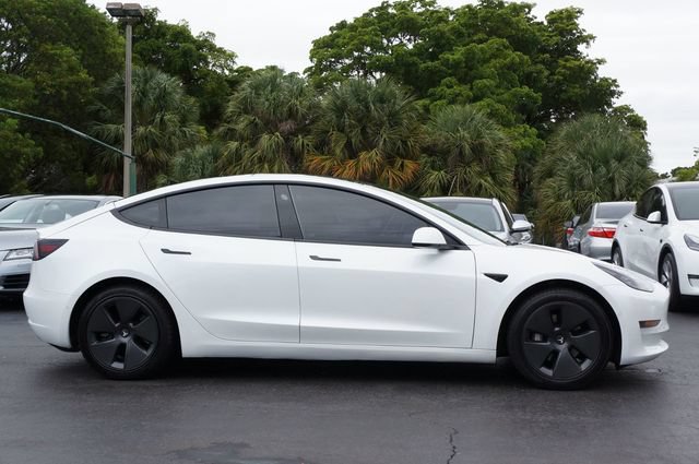 Used 2021 Tesla Model 3 Standard Range Plus RWD image 8