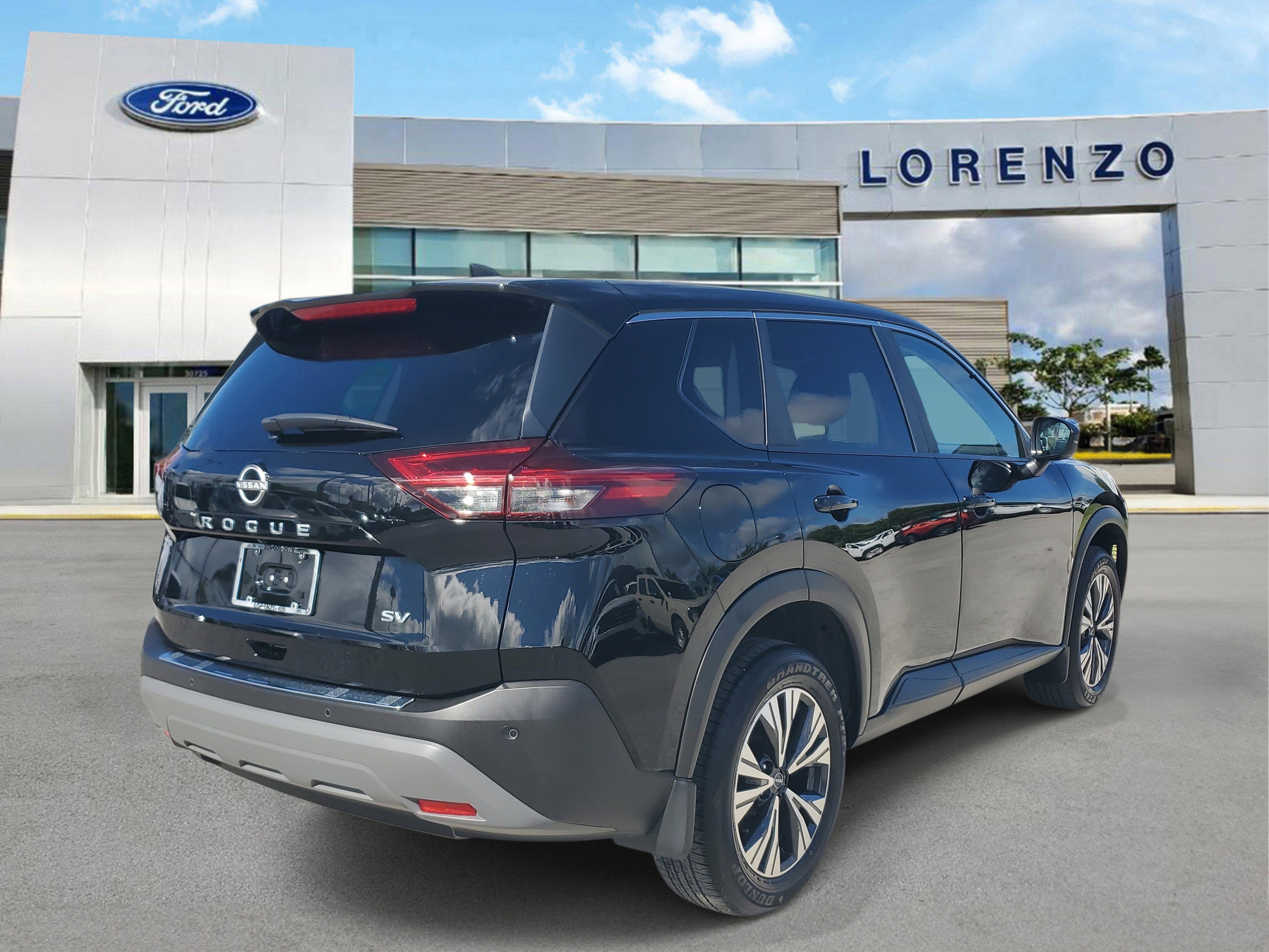 Used 2022 Nissan Rogue SV image 5