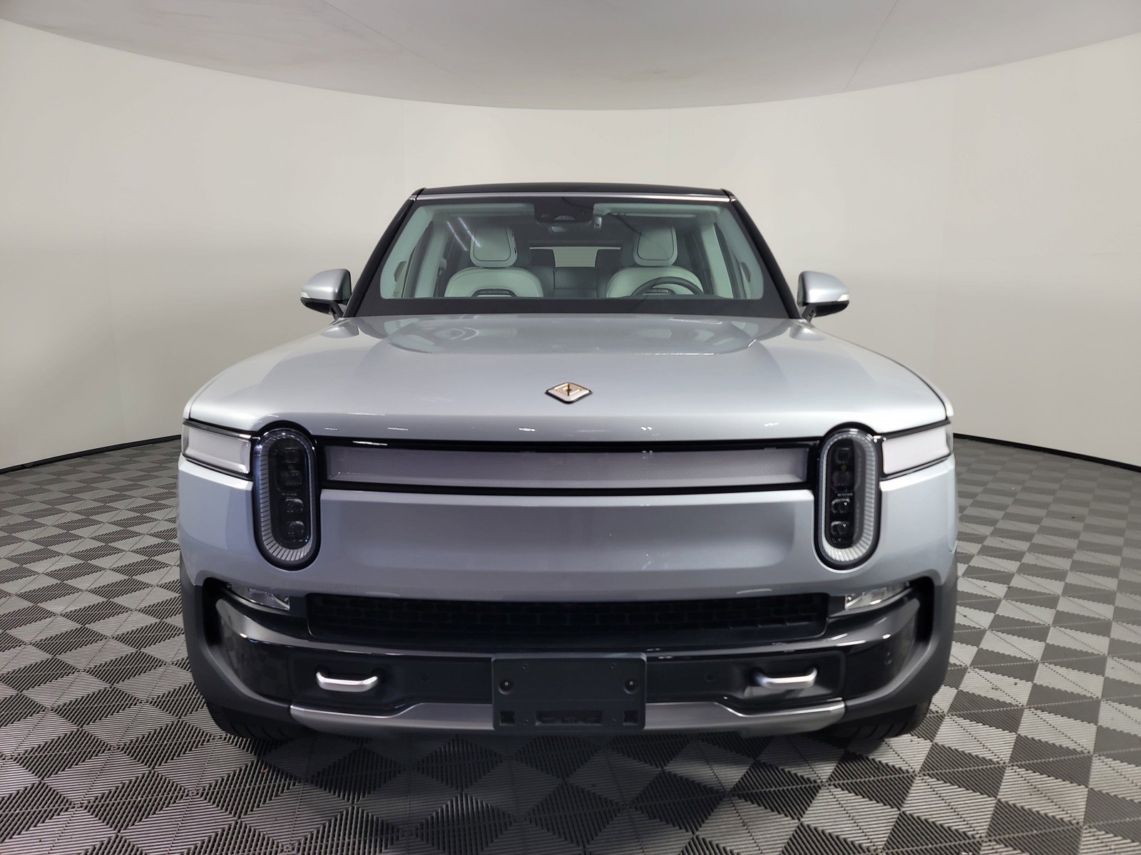 Used 2024 Rivian R1S Adventure image 8