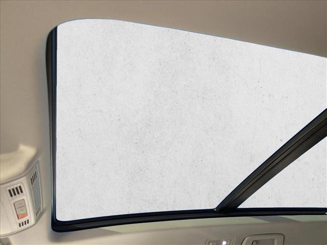 Used 2023 Volkswagen Taos SE w/ Panoramic Sunroof Package image 19