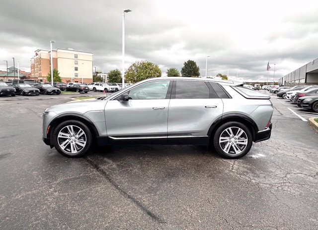 Used 2024 Cadillac Lyriq Tech w/ Driver Assist Package AWD/4WD image 7