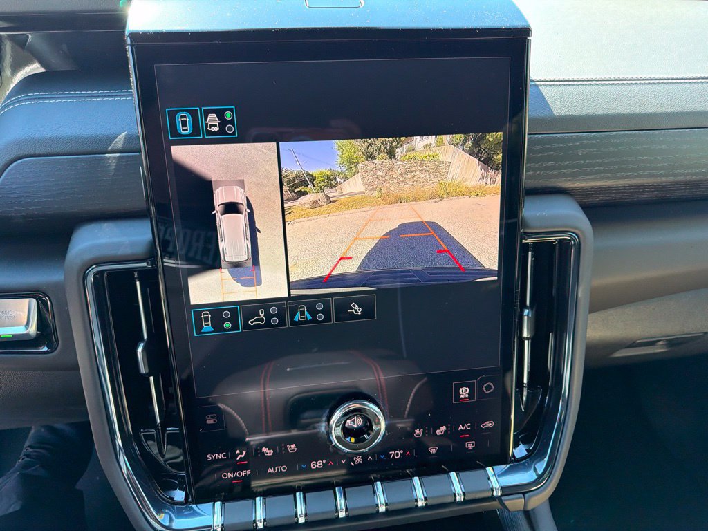 Used 2026 GMC Yukon AT4 Ultimate AWD/4WD image 25