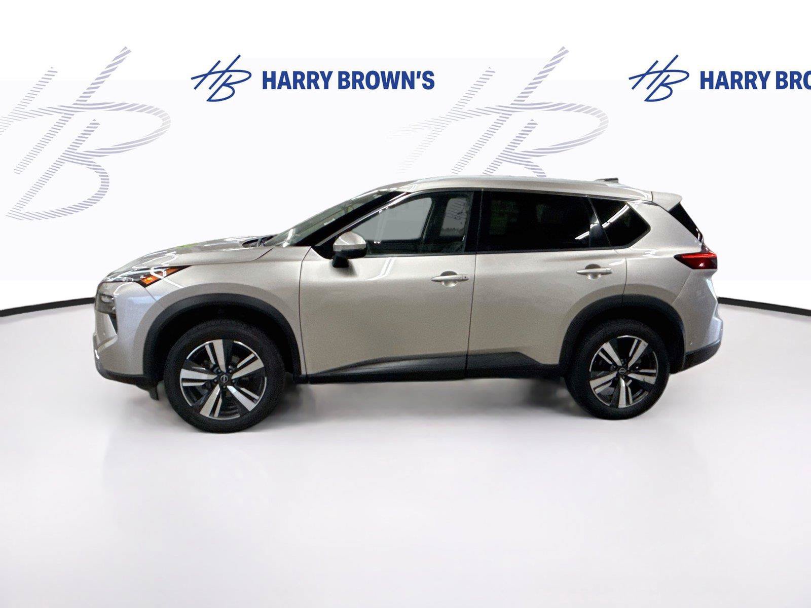 Used 2024 Nissan Rogue SL AWD/4WD image 8