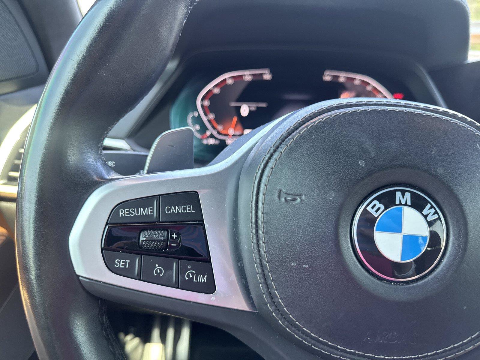 Used 2022 BMW X7 xDrive40i w/ M Sport Package AWD/4WD image 16