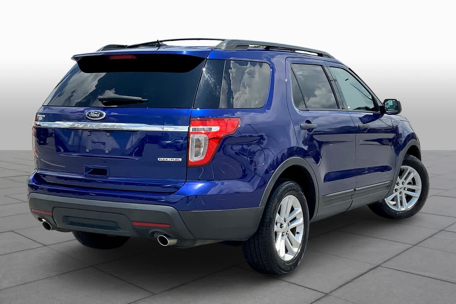 Used 2015 Ford Explorer FWD image 13