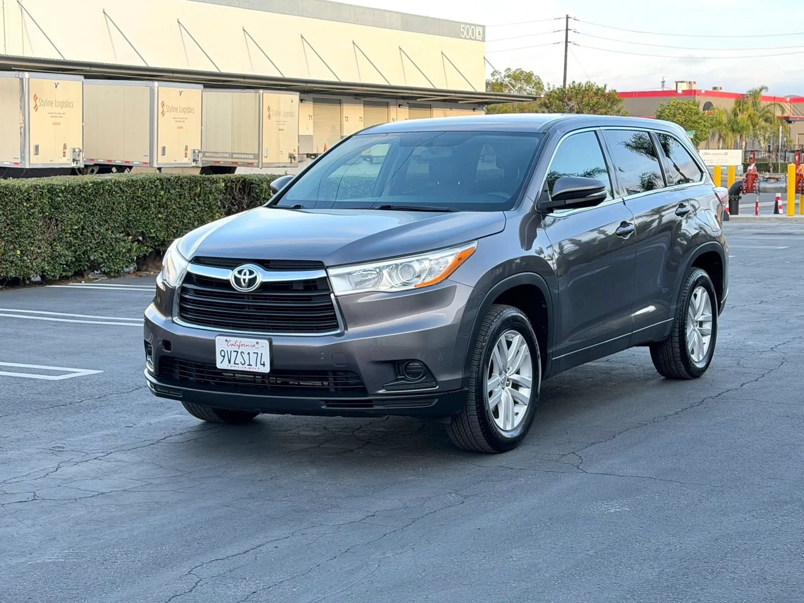 Used 2014 Toyota Highlander LE FWD image 8