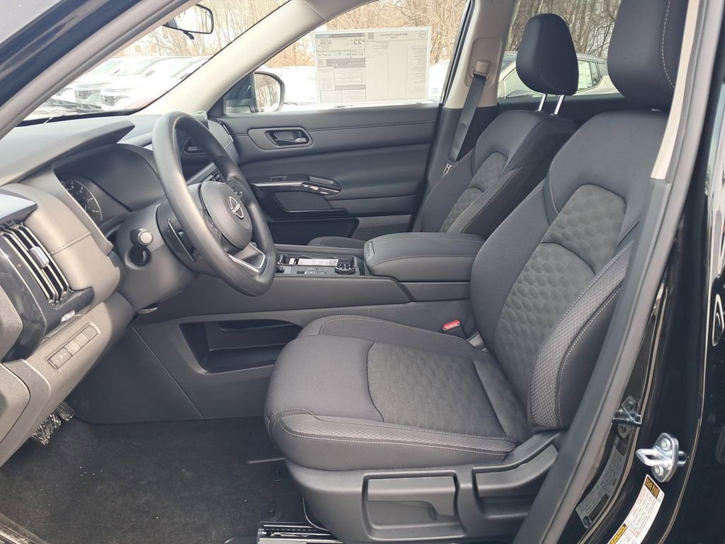 New 2026 Nissan Pathfinder S image 10