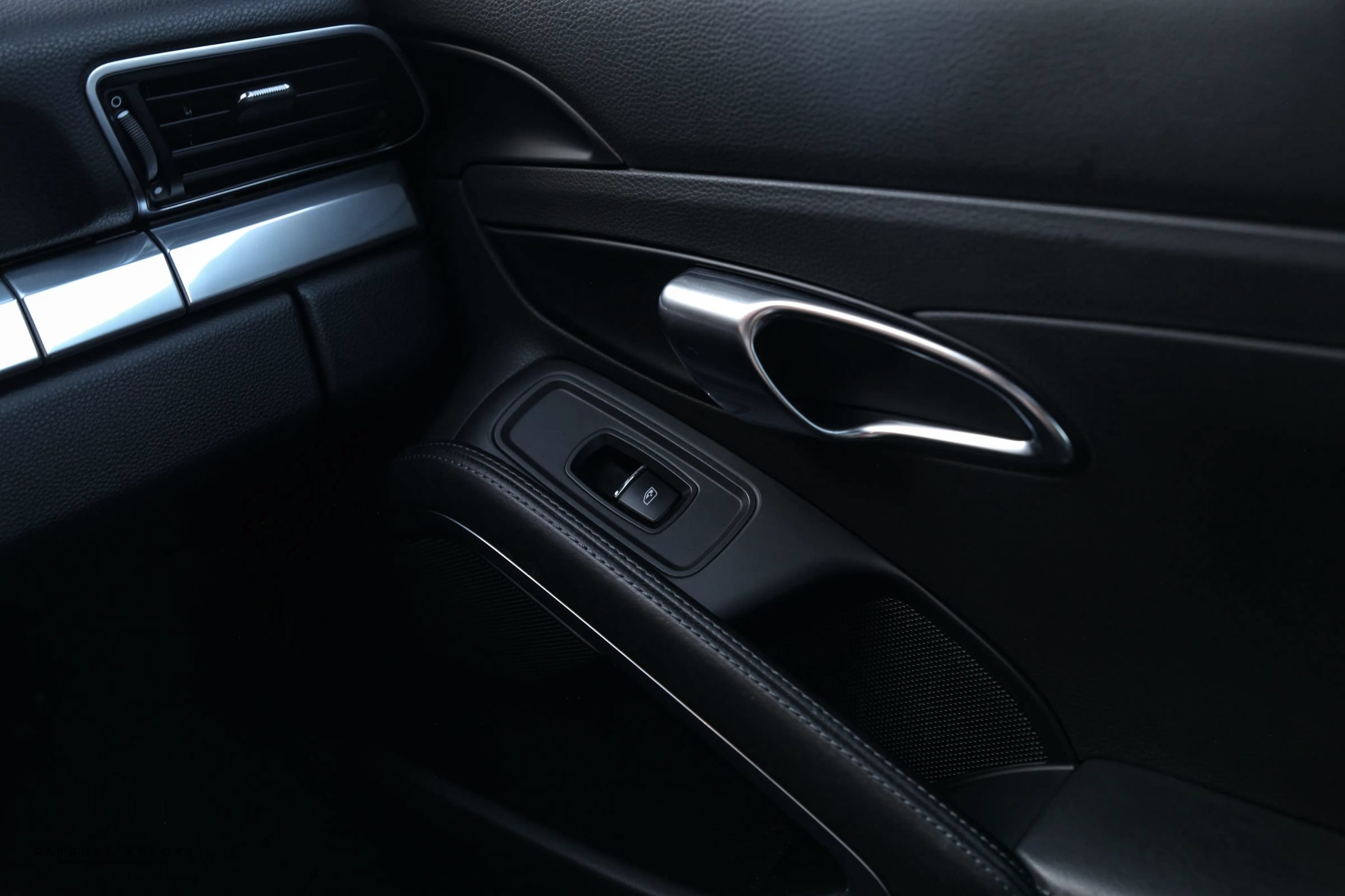 Used 2019 Porsche 911 Carrera image 40