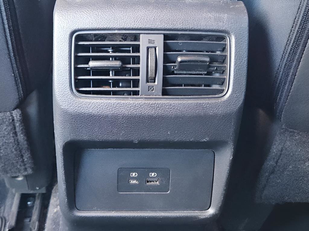 Used 2023 Nissan Rogue SV FWD image 37