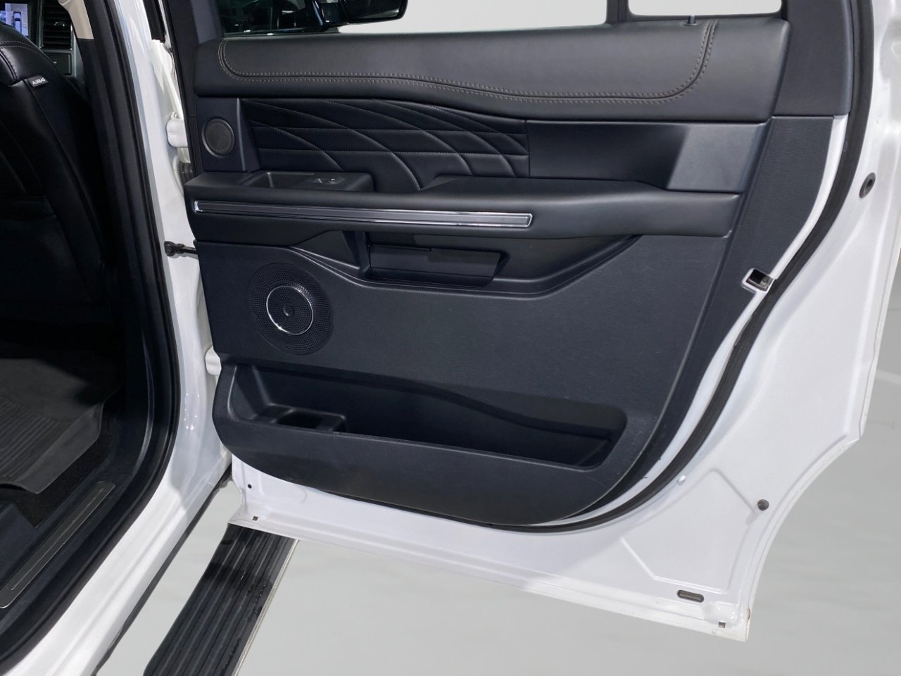 Used 2020 Ford Expedition Max Platinum image 31