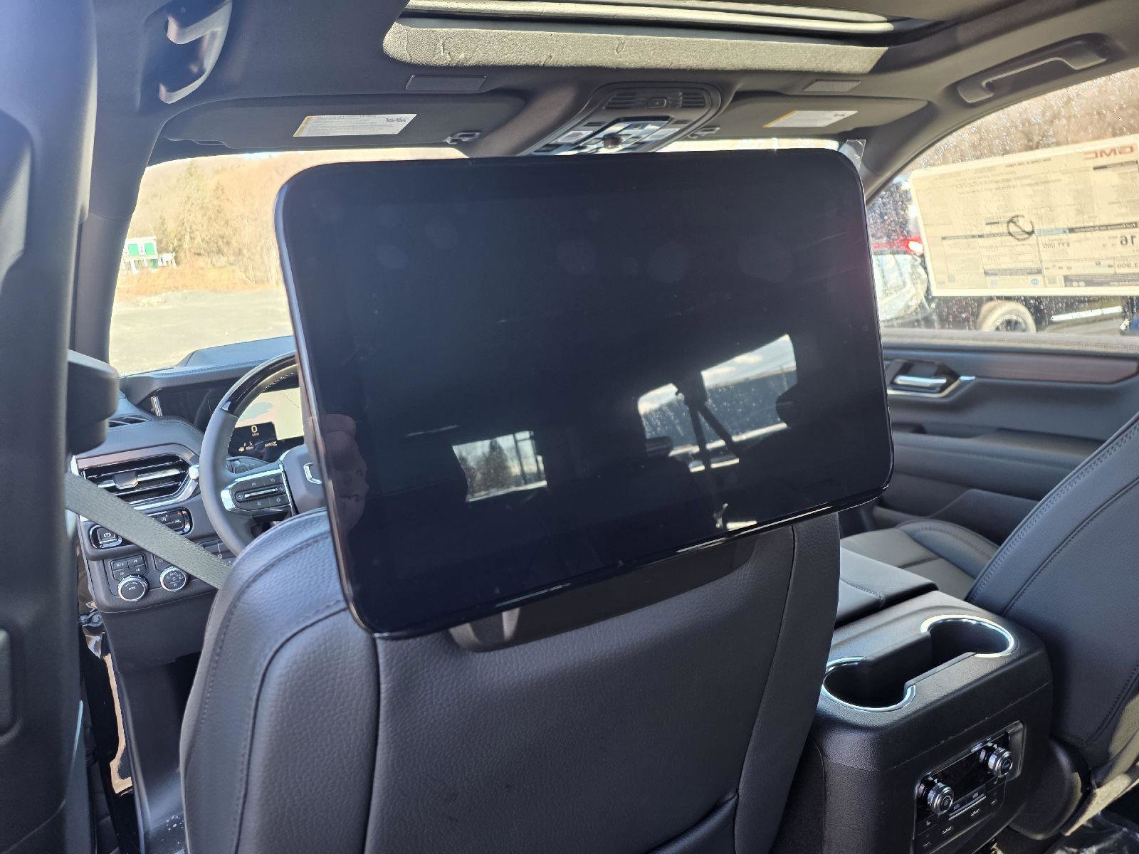 New 2026 GMC Yukon XL Denali w/ Denali Reserve Package image 26