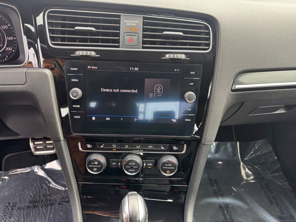 Used 2019 Volkswagen Golf R 4-Door image 16