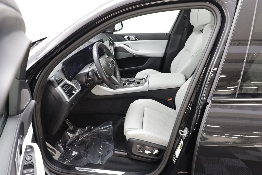 Used 2026 BMW X5 M60i AWD/4WD image 6