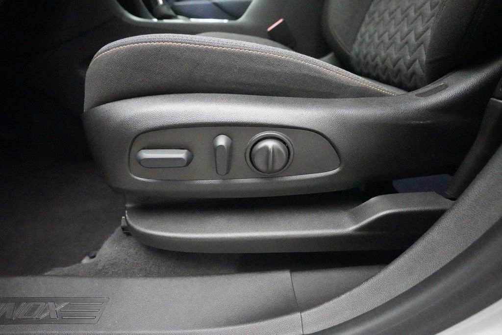 Used 2022 Chevrolet Equinox LT image 29