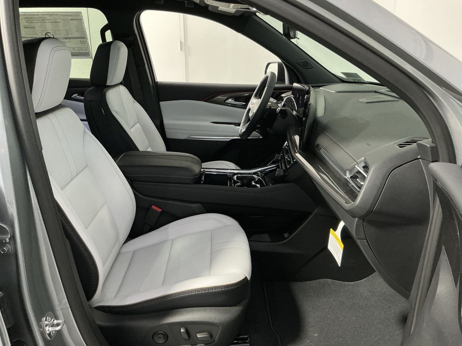 New 2026 Chevrolet Traverse High Country FWD image 27