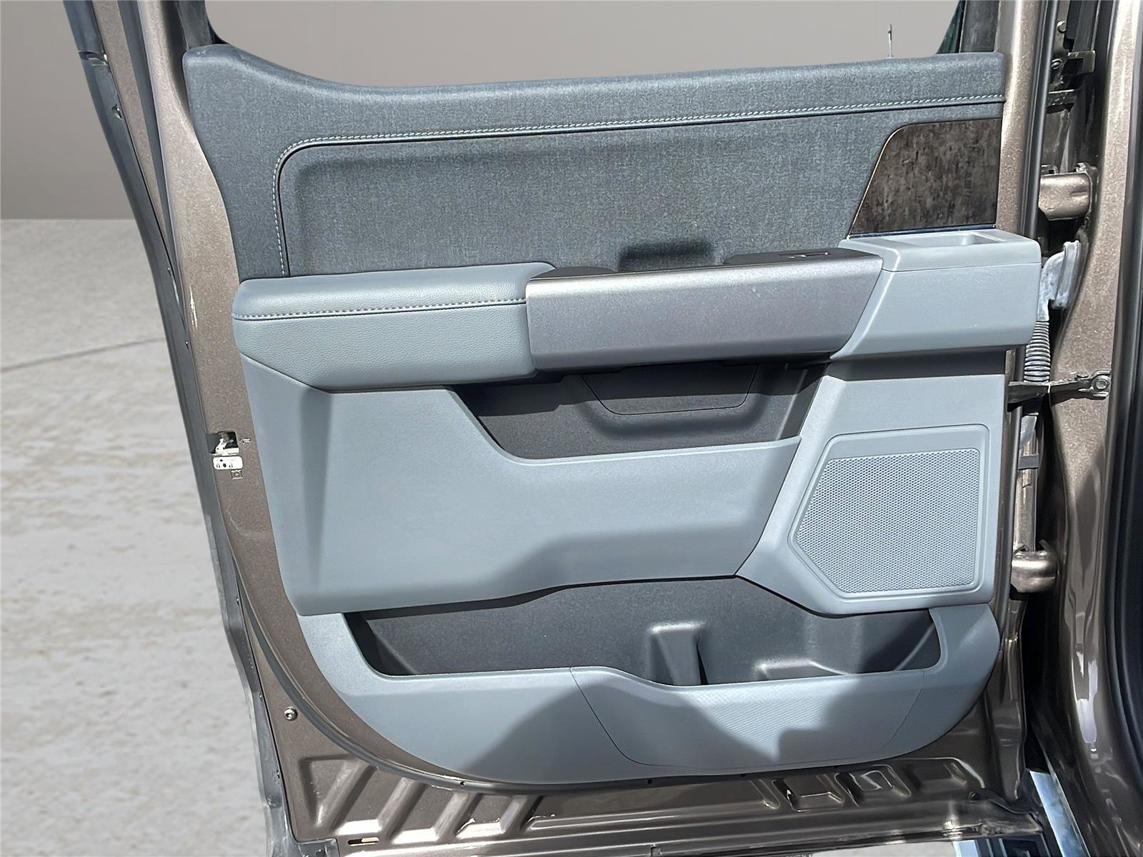 Used 2022 Ford F150 Lariat image 17