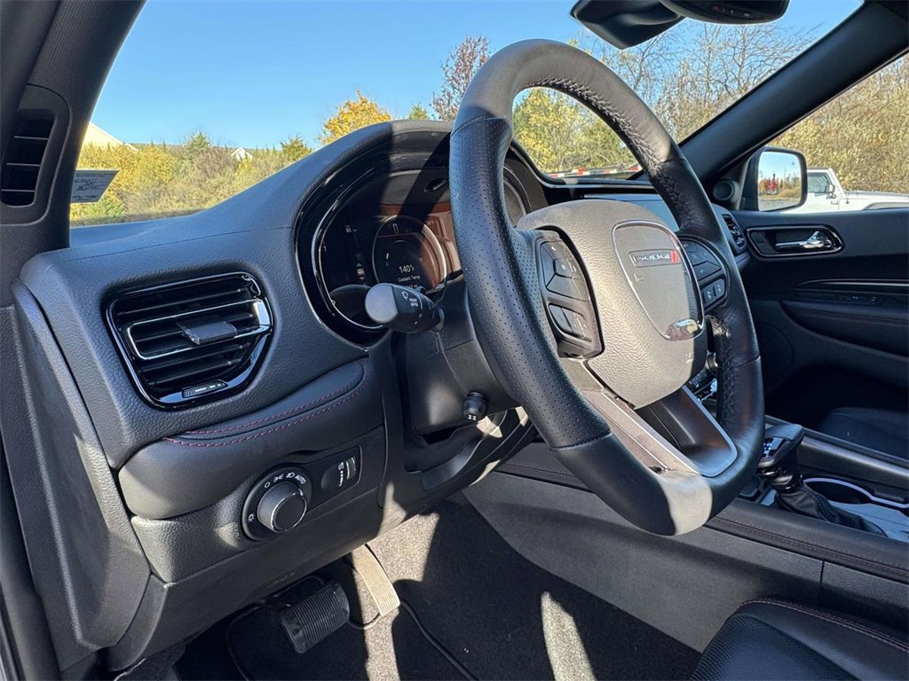 Used 2025 Dodge Durango GT image 2