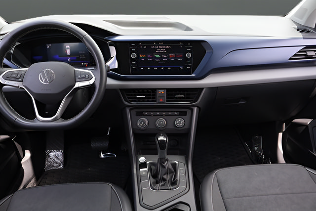 Certified 2022 Volkswagen Taos SE FWD image 16