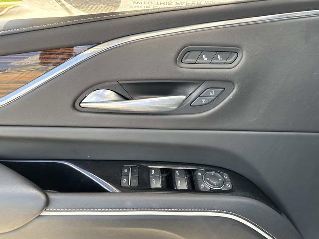 Used 2021 Cadillac Escalade Luxury image 20