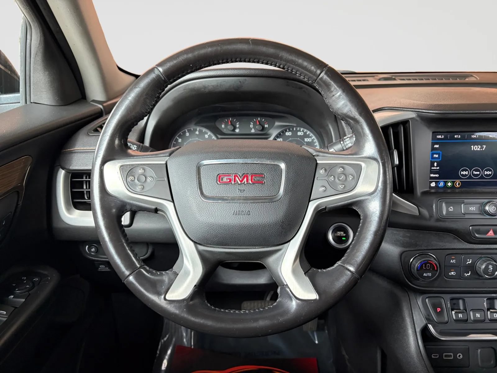 Used 2018 GMC Terrain SLE w/ Driver Convenience Package AWD/4WD image 29