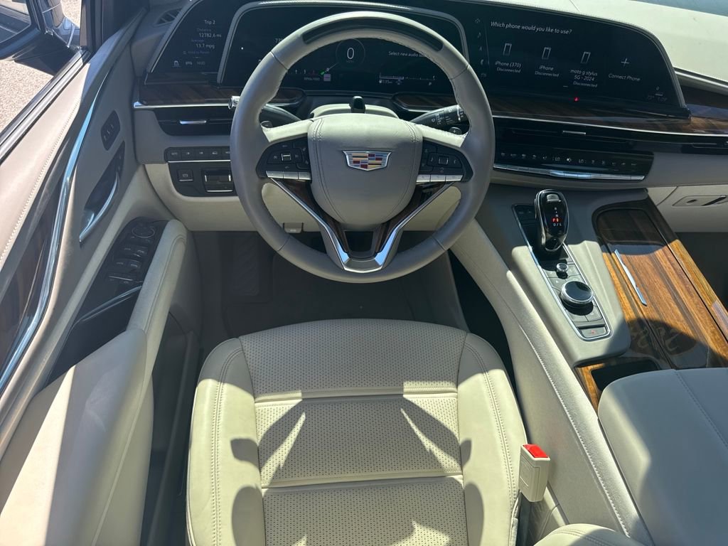 Used 2024 Cadillac Escalade Sport Platinum w/ LPO, ONYX Package image 17