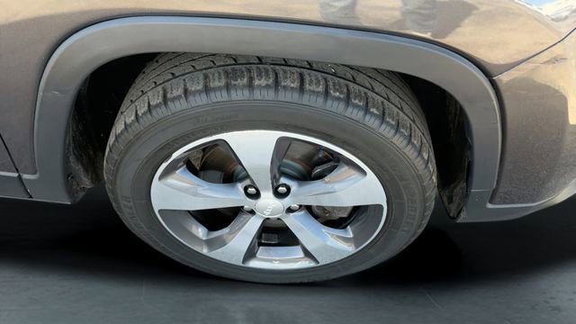 Used 2019 Jeep Cherokee Limited image 23