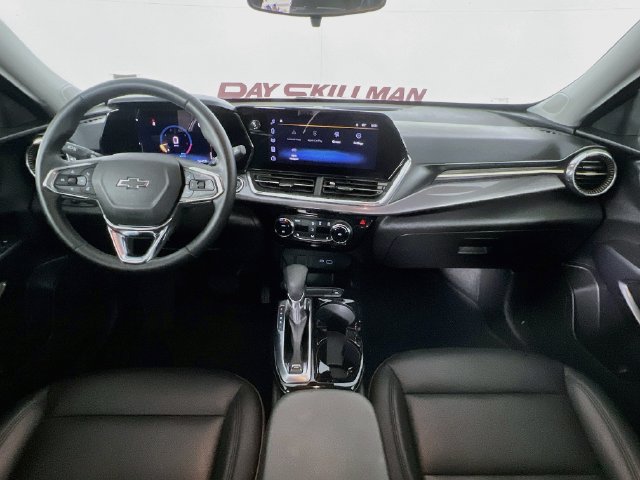 Used 2025 Chevrolet Trax ACTIV w/ Driver Confidence Package FWD image 24