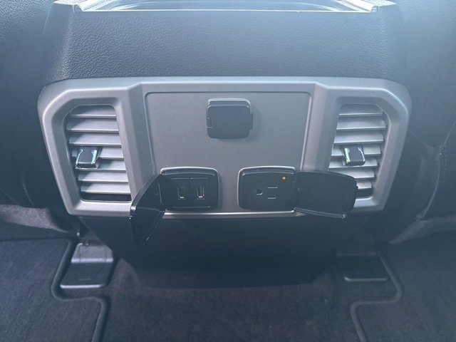 Used 2017 Ford F350 Lariat image 32