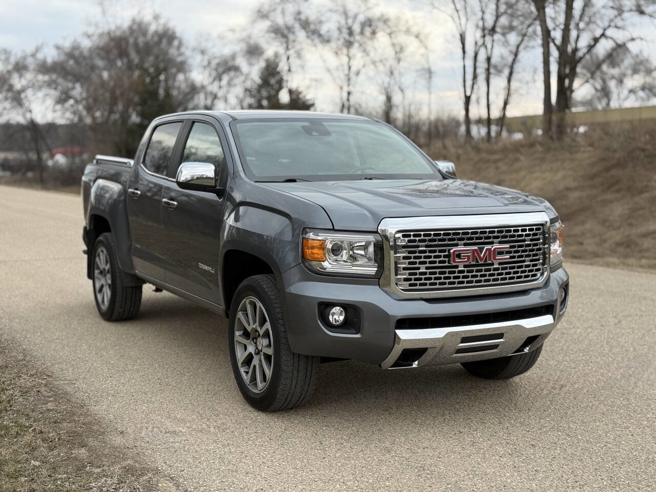 Used 2020 GMC Canyon Denali image 4