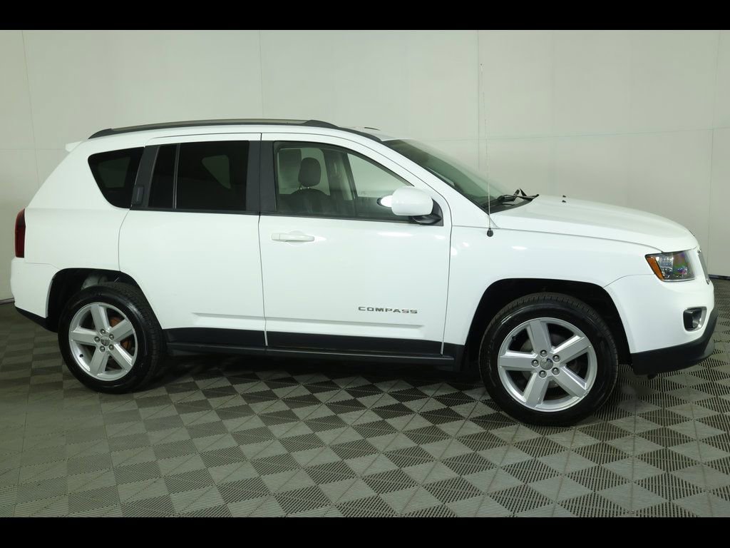Used 2014 Jeep Compass Latitude image 12