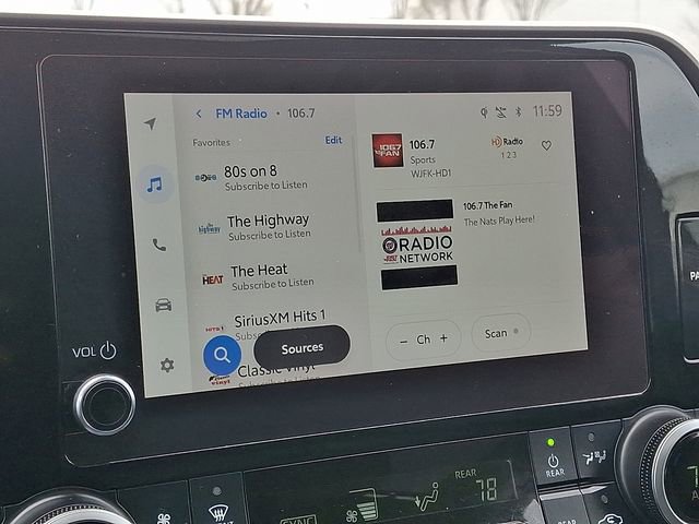 Used 2024 Toyota Highlander XLE image 19