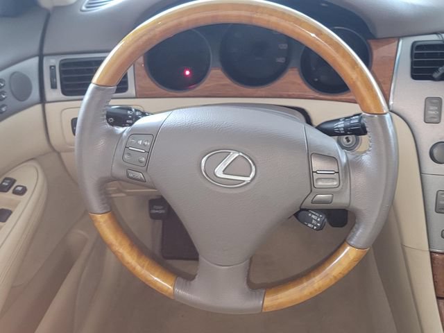 Used 2005 Lexus ES 330 FWD image 14