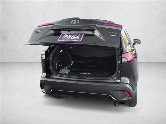 Certified 2025 Toyota Corolla Cross XLE image 6