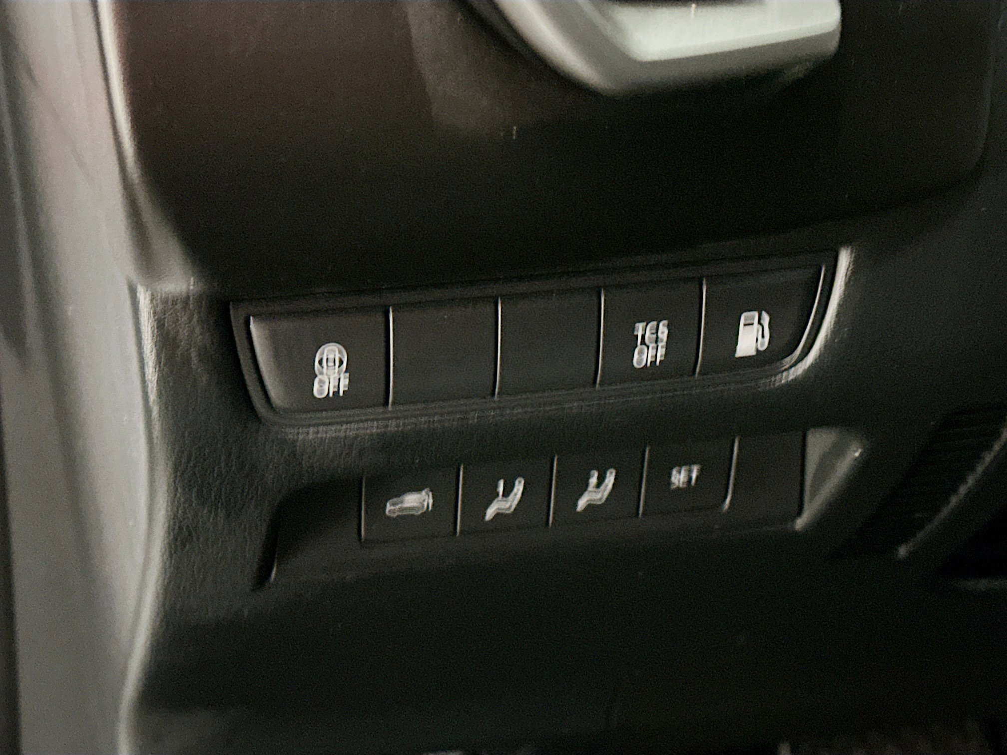 Used 2025 MAZDA CX-50 AWD 2.5 Hybrid w/ Premium Pkg image 17