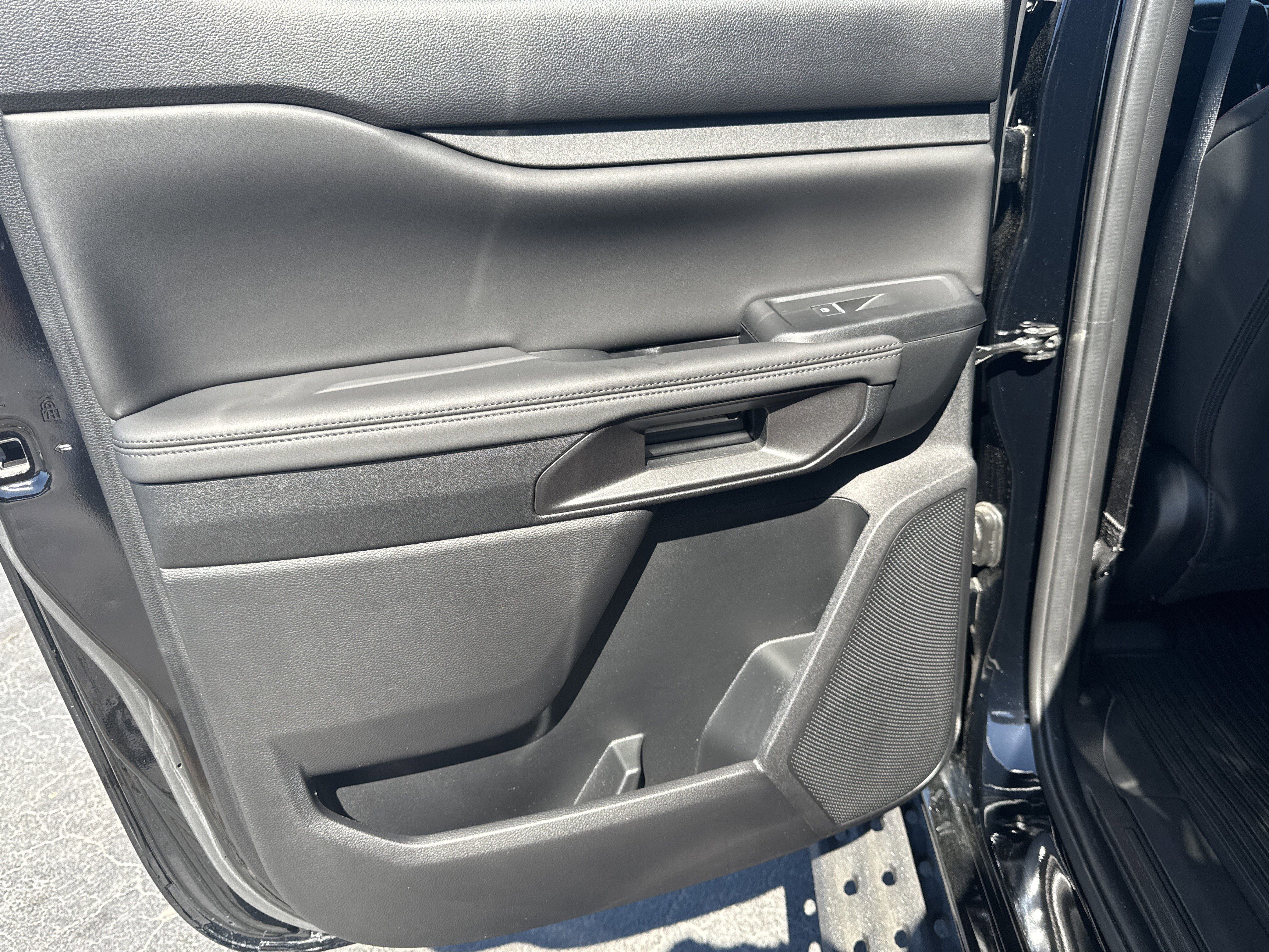 Certified 2025 Ford Ranger Raptor AWD/4WD image 24