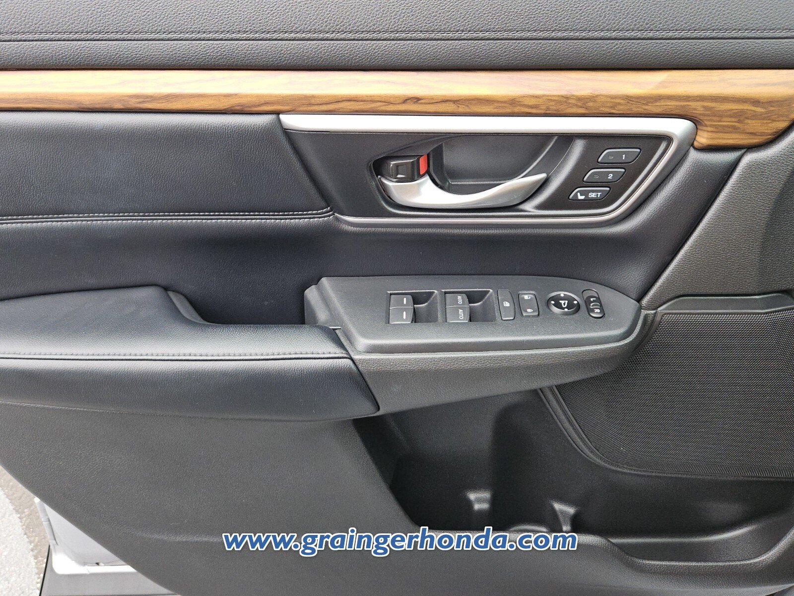 Used 2017 Honda CR-V Touring image 23