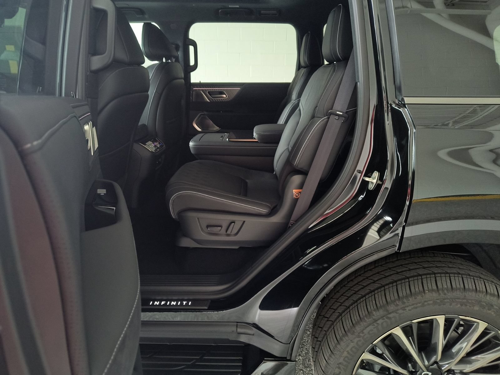 New 2027 INFINITI QX80 Autograph w/ Premium Cargo Package AWD/4WD image 30